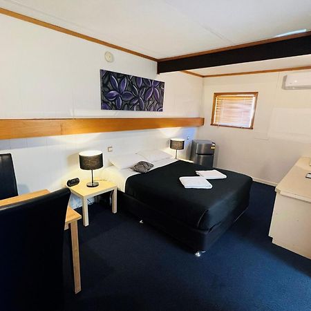 Horsham Motel Bagian luar foto