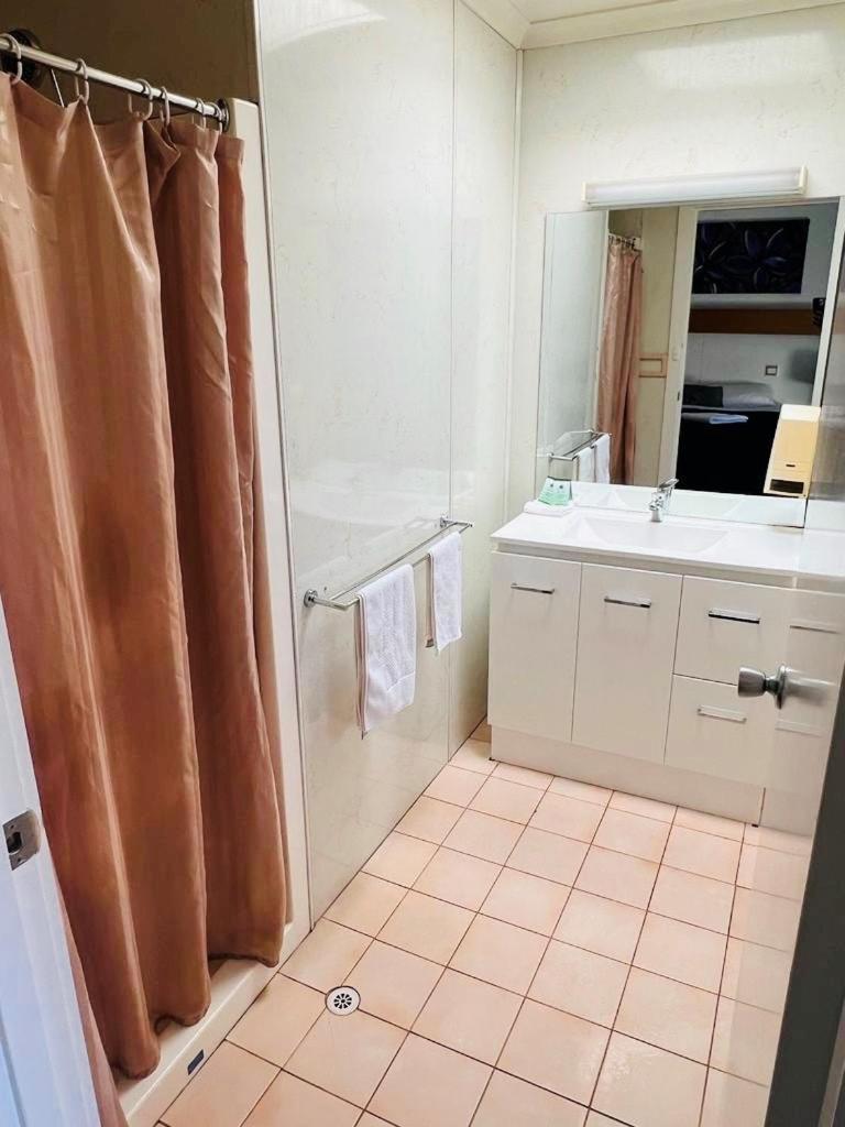 Horsham Motel Bagian luar foto