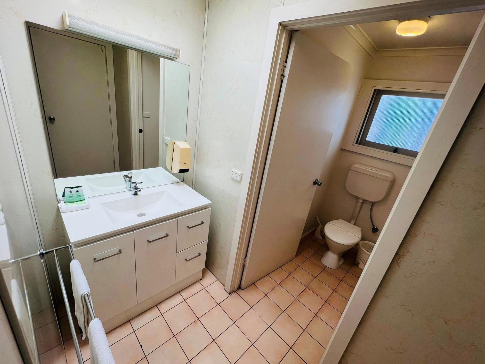 Horsham Motel Bagian luar foto